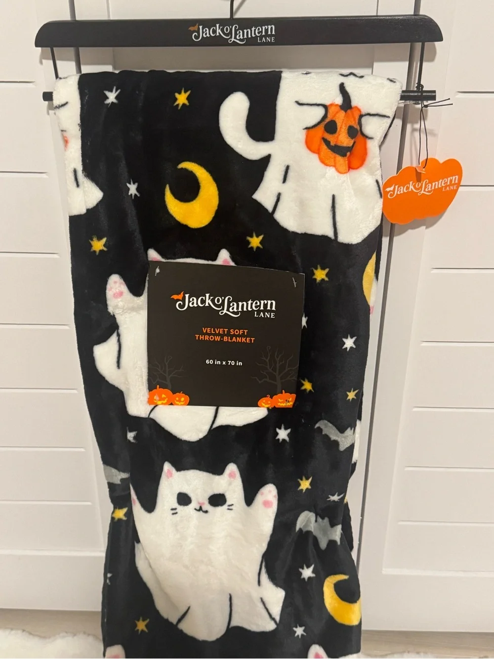 Jack o lantern lane halloween ghost
